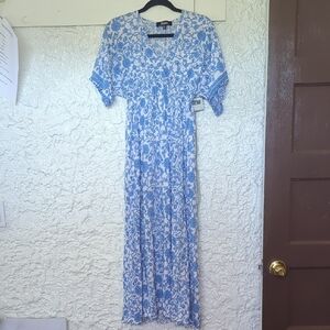 Lulu's Wherefore Art Thou Blue Floral Maxi Dress